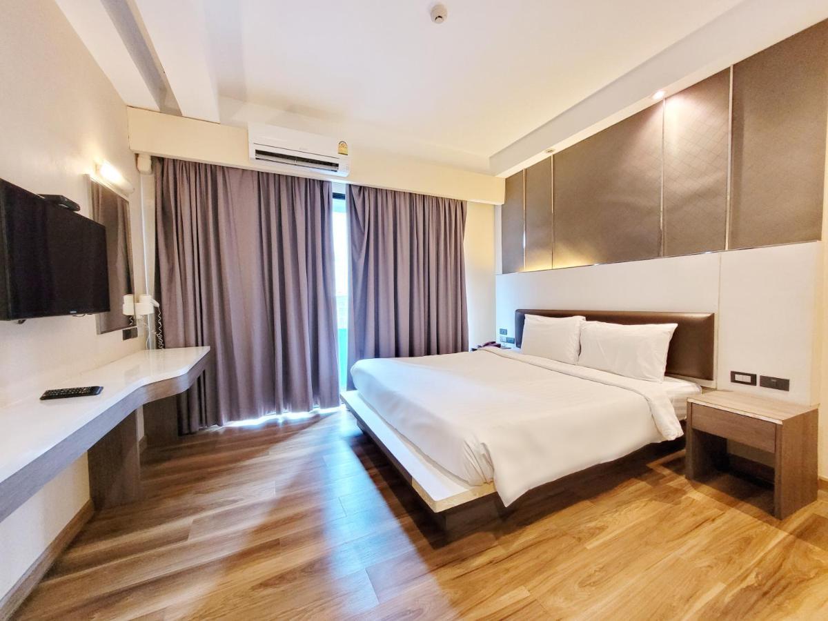 Citin Sukhumvit 11 Nana Bangkok By Compass Hospitality Hotel Екстериор снимка
